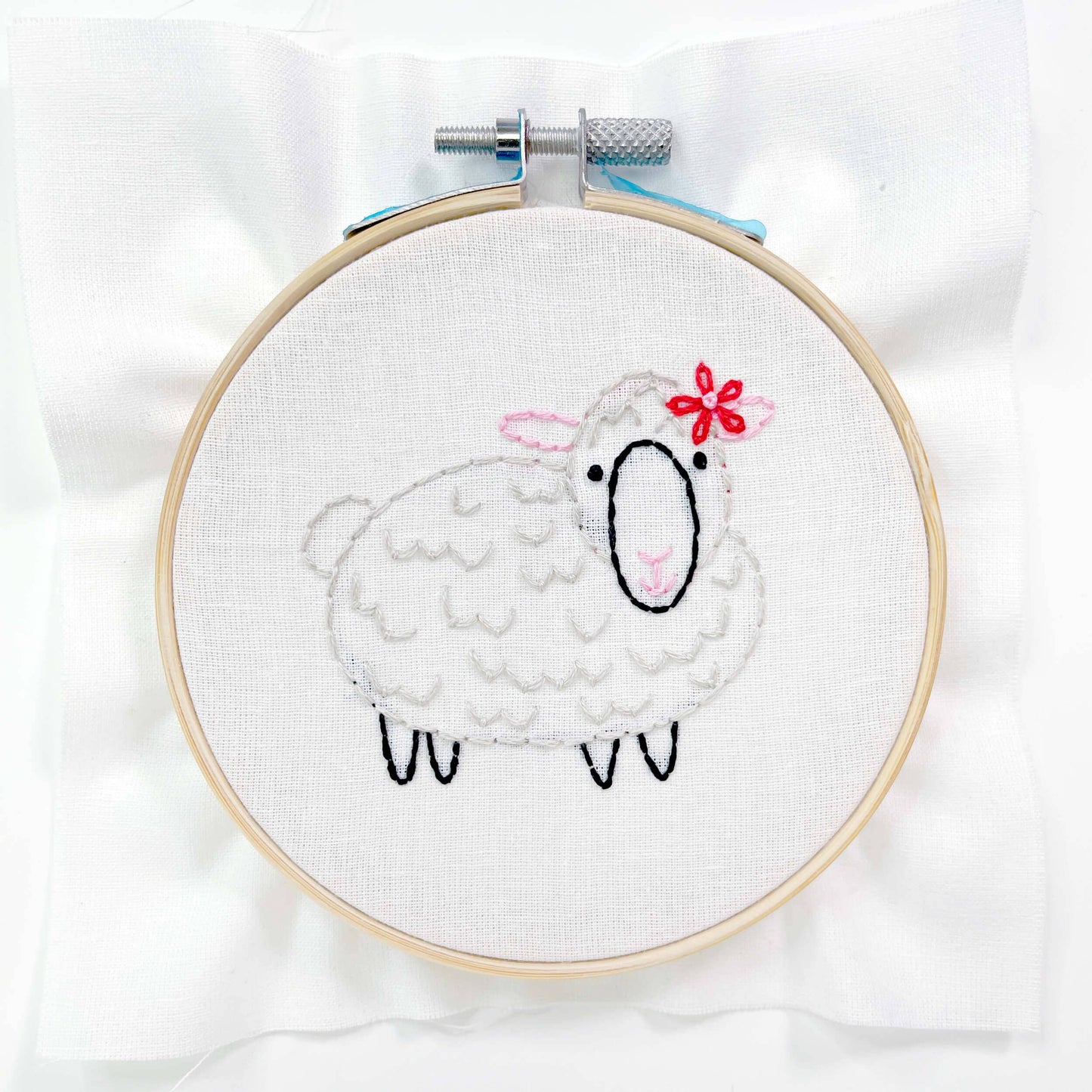 Sheep 4" embroidery kit